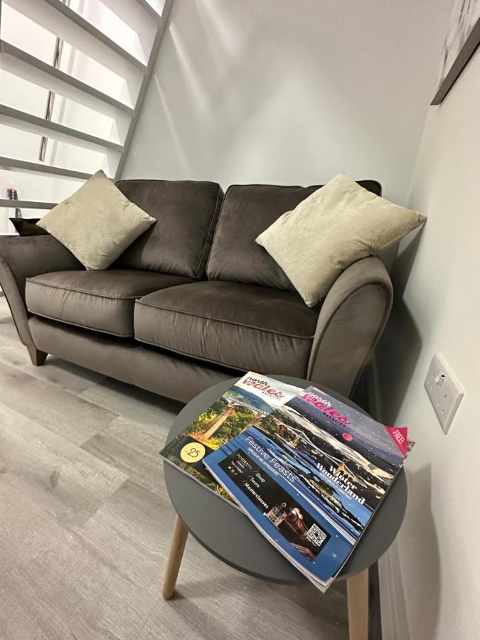 Central Colwyn Bay F1 Extérieur photo