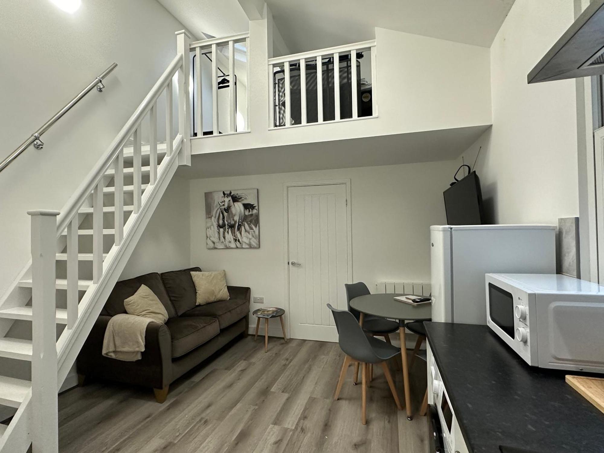 Central Colwyn Bay F1 Extérieur photo